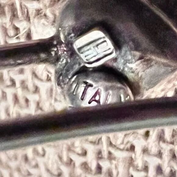 .925 Italy Heart interlocking Bracelet 2 1/2 “ be worn open as well. - Picture 3 of 10